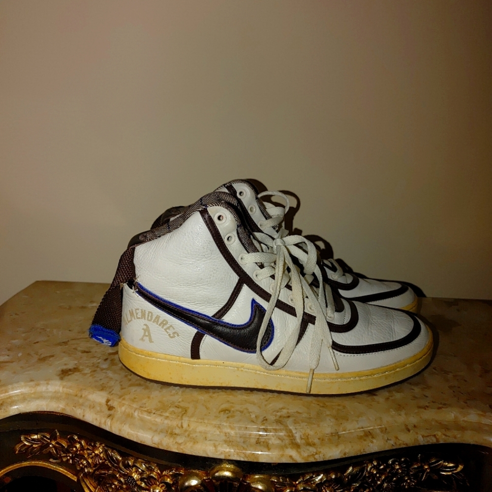 Nike Untold Truth Negro League John Jordan Buck O’Neil cream and brown Vandals